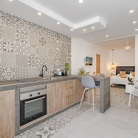 Margot 아파트 칼라오살바헤